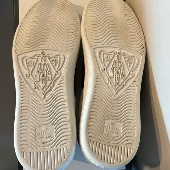 Authentic Gucci shoes - Picture 2 of 7